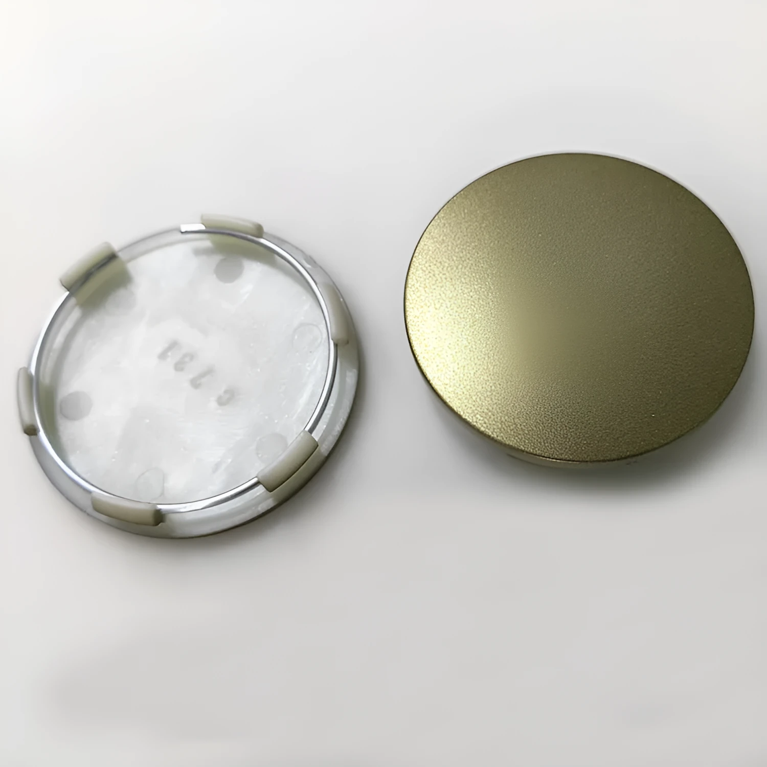 65mm diameter ABS plastic car hub centre cover with aluminium label in antique copper finish