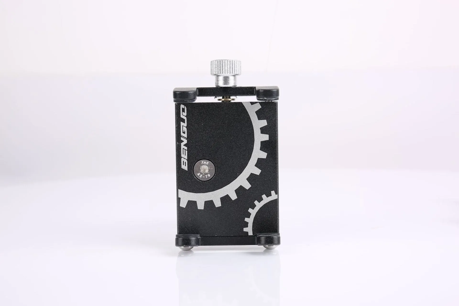 Aluminium alloy bicycle phone holder with fixed mount design in black, red and titanium colour options
