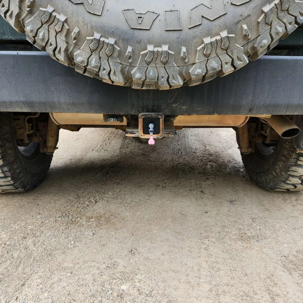 3D printed tiny hitch ornament with tiny nuts in European style, single pack hanging piece