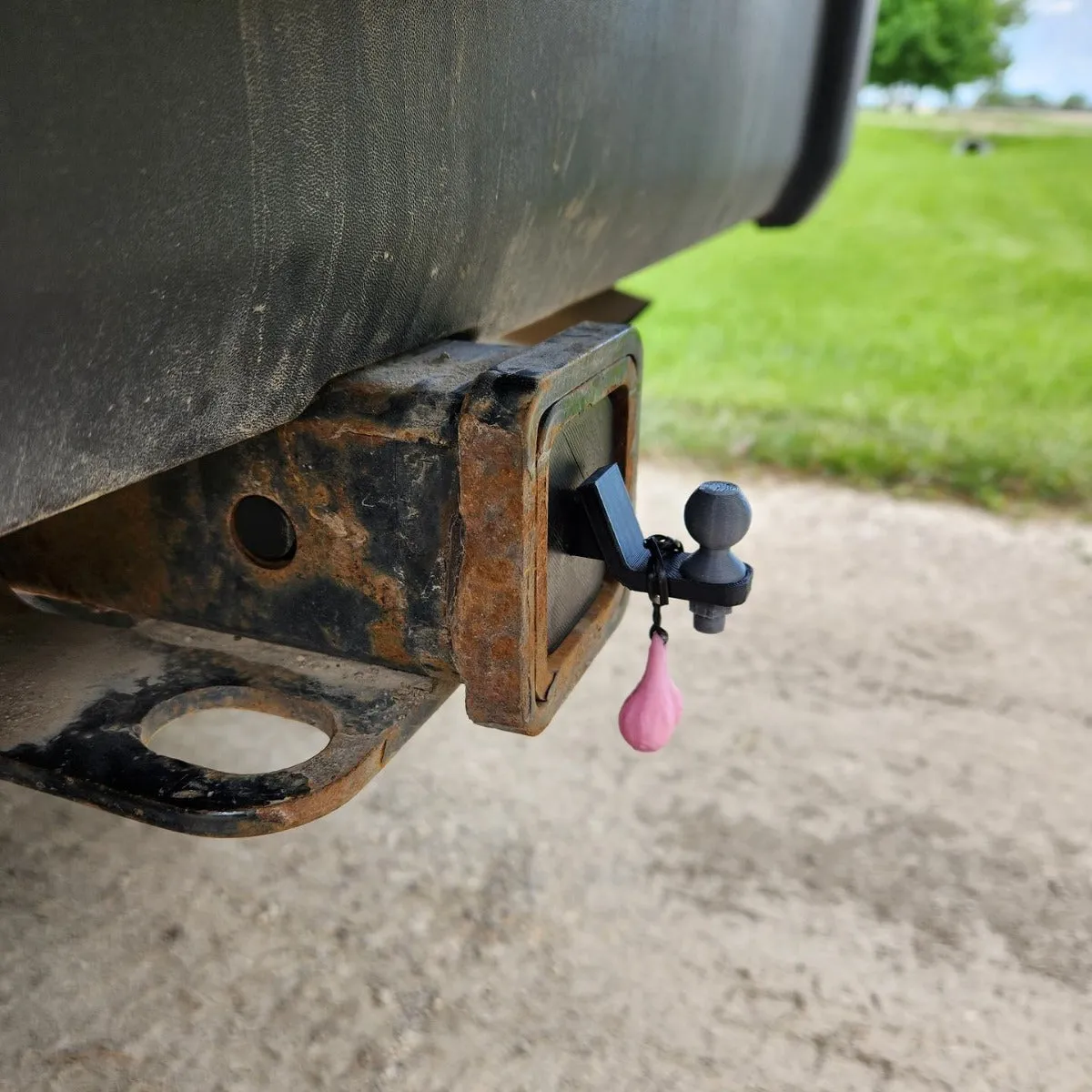3D printed tiny hitch ornament with tiny nuts in European style, single pack hanging piece