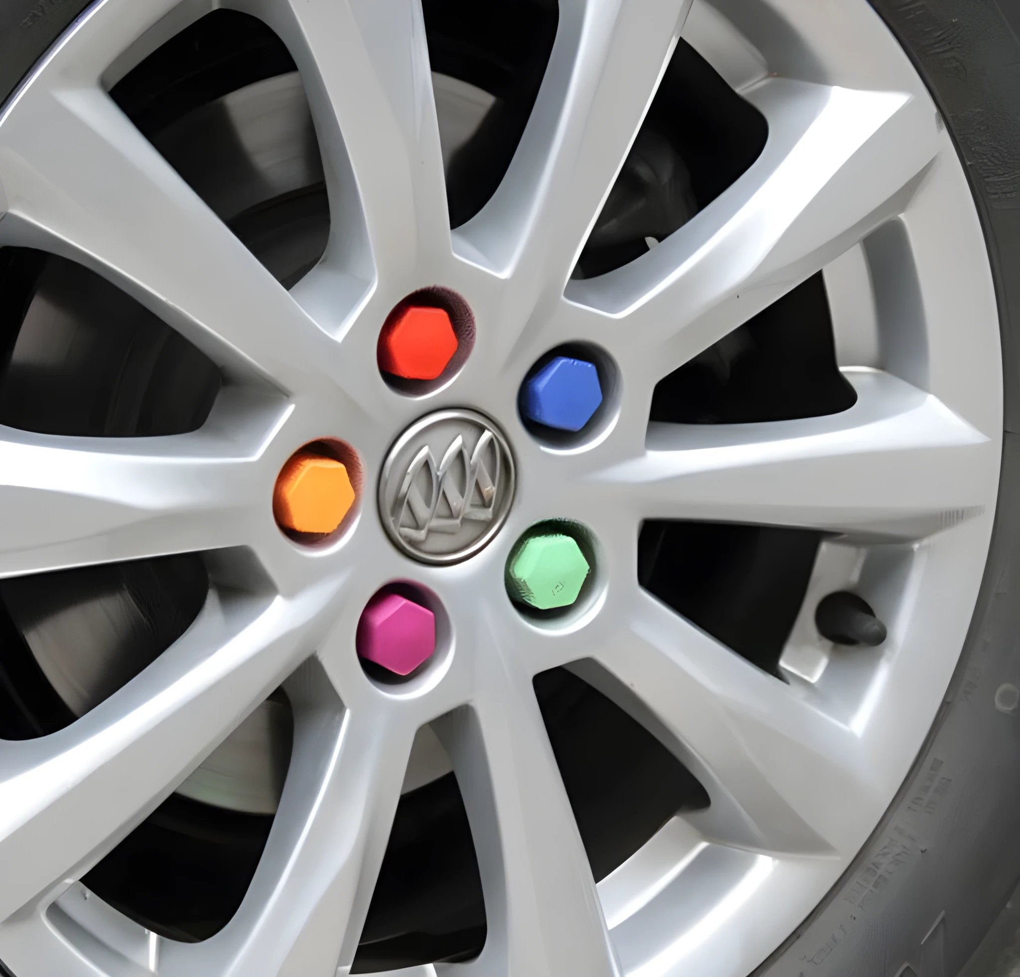 Set of 20 silicone car wheel nut covers in various colours including blue green red violet yellow for rims exterior bolt caps