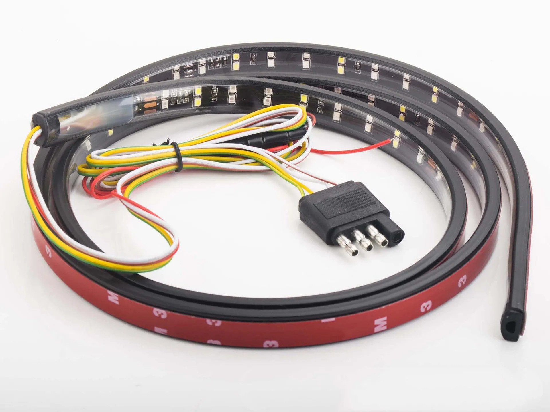 Red white LED tail light bar for American pickup trucks with 108 SMD2835 LEDs and triple mode operation