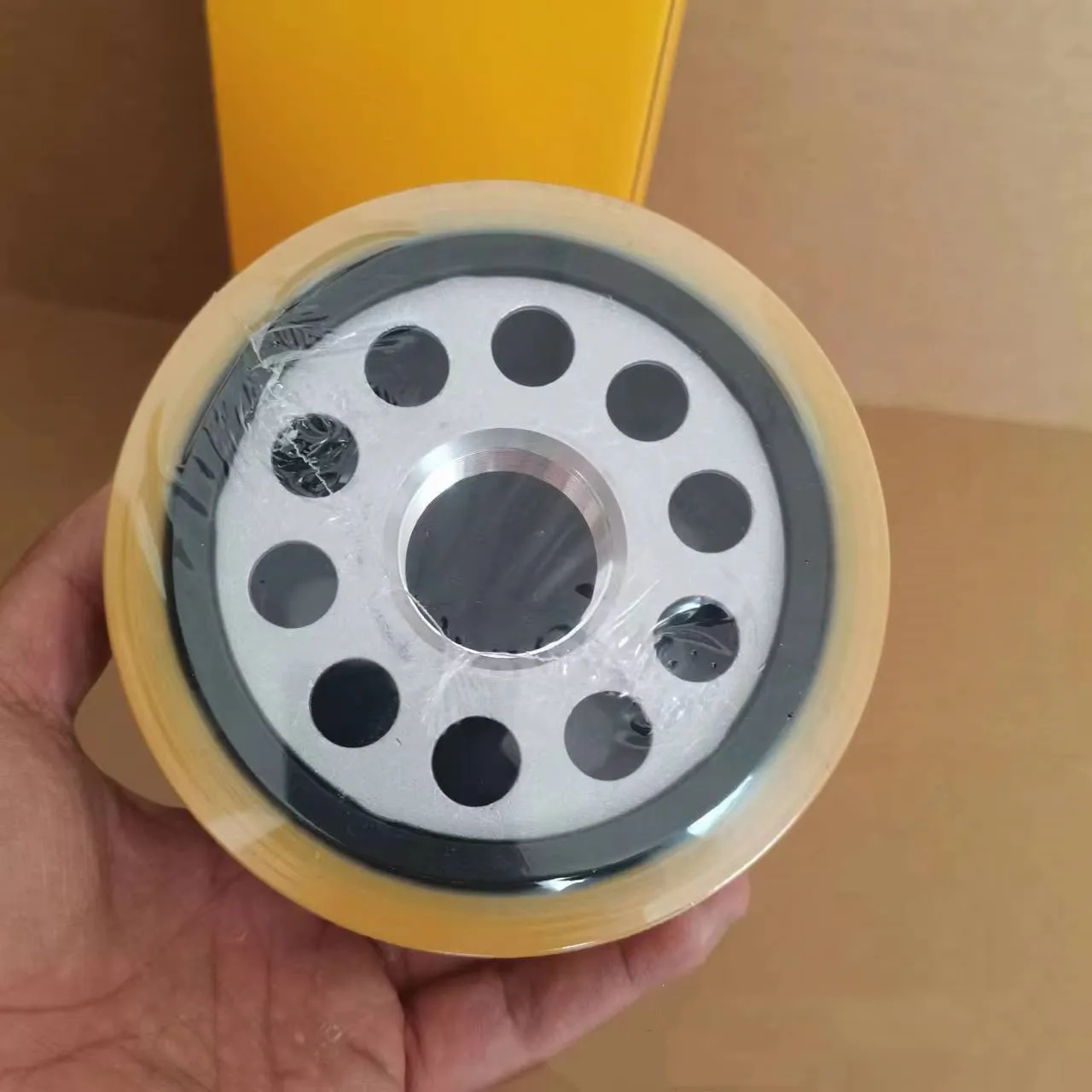 Carter 1R-1808 excavator oil filter element with metal housing