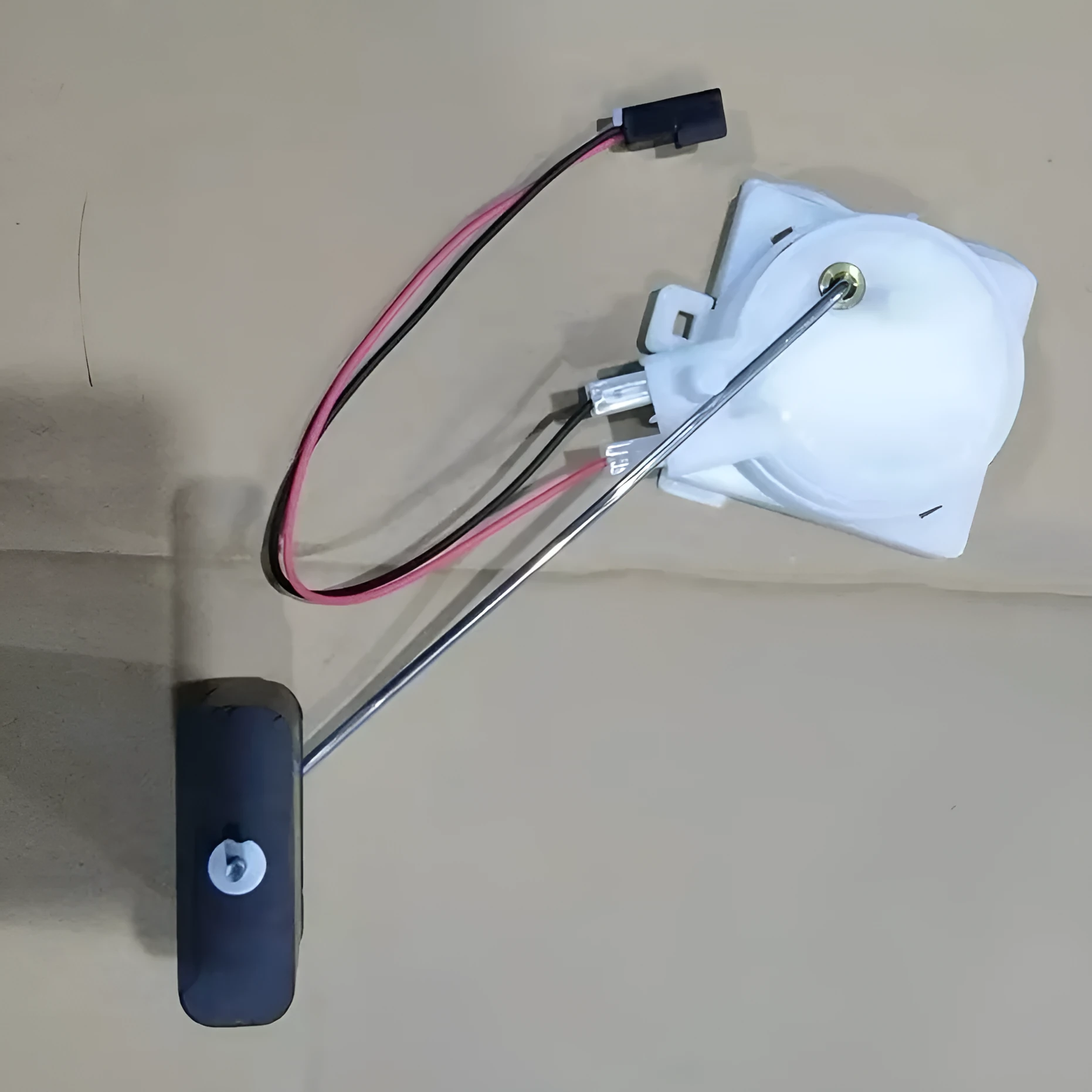 Oil level sensor 93285974 plastic black for Buick Chevrolet automobile replacement