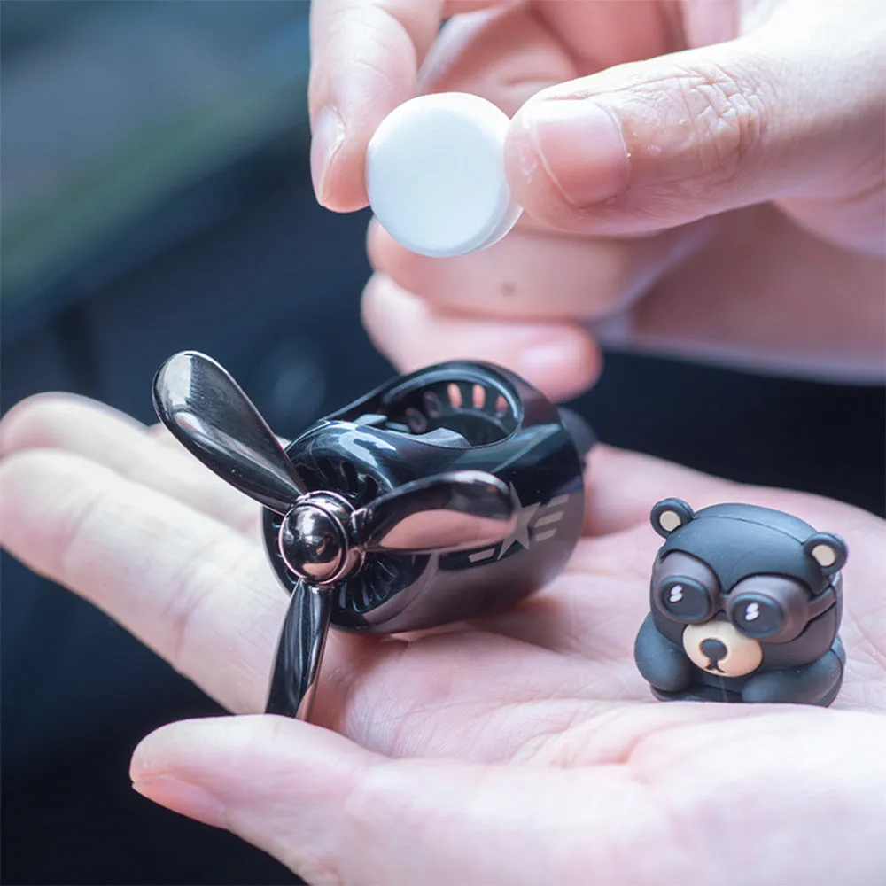 Black cartoon car air outlet aromatherapy diffuser clipped on a car vent, 62x60x53mm