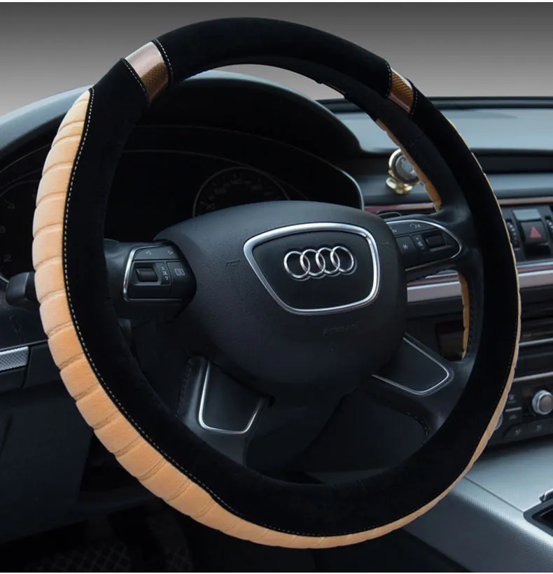 Short plush steering wheel cover in beige with rubber inner ring for 38cm wheels