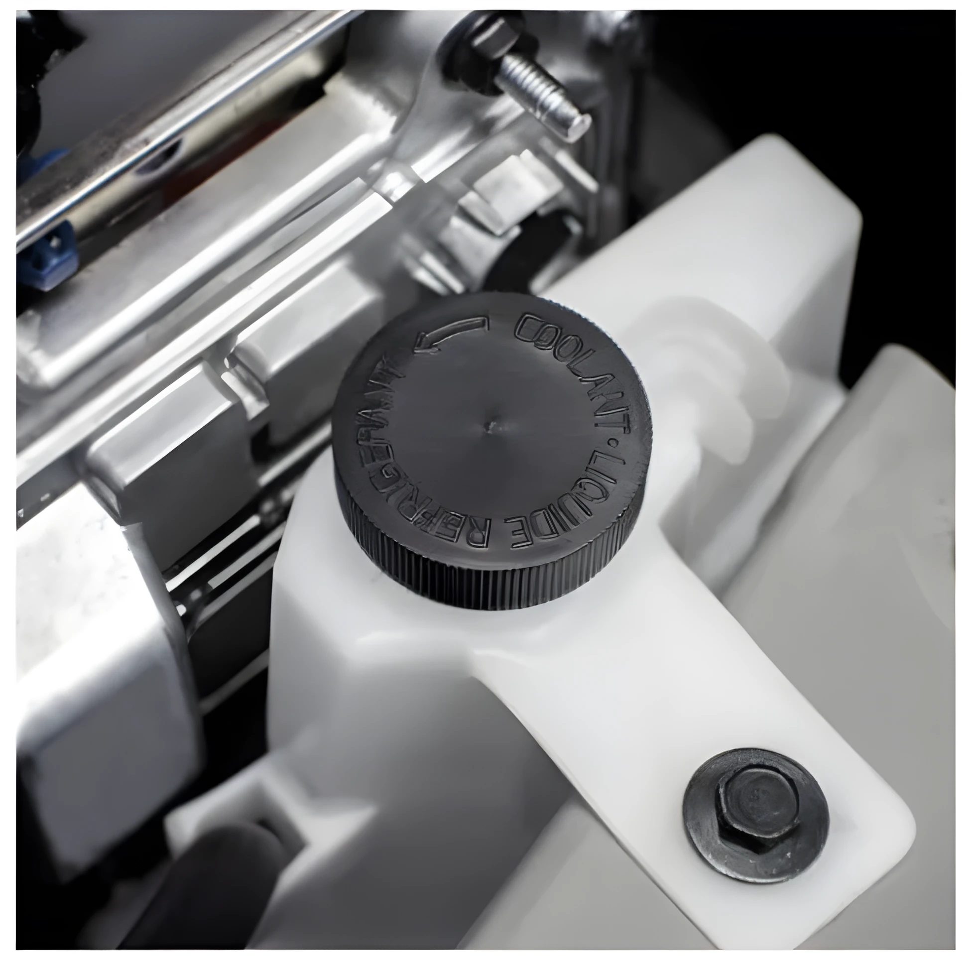 Black vice kettle cover coolant cover for Nissan Mazda Infiniti Qi Chen engine bay