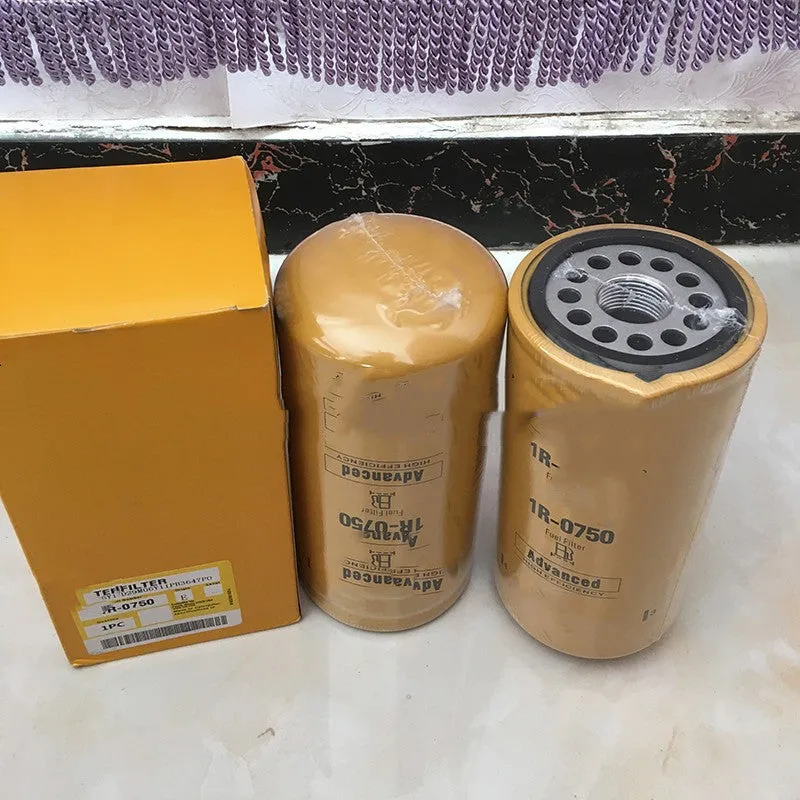 1R-0750 fuel filter element made from filter paper for anti-fuel oil systems.