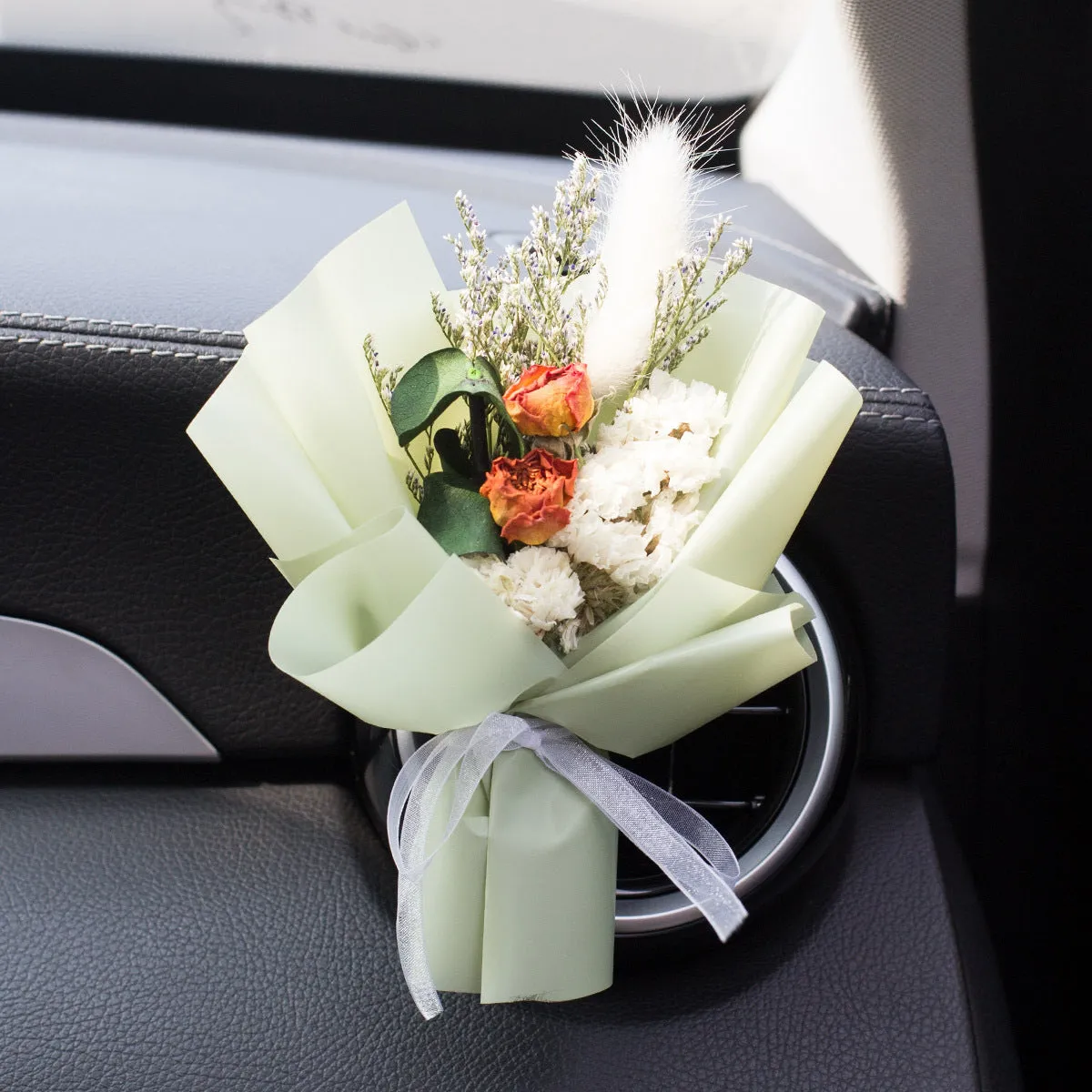 Handmade dried flower car vent perfume with scented inserts in various colours