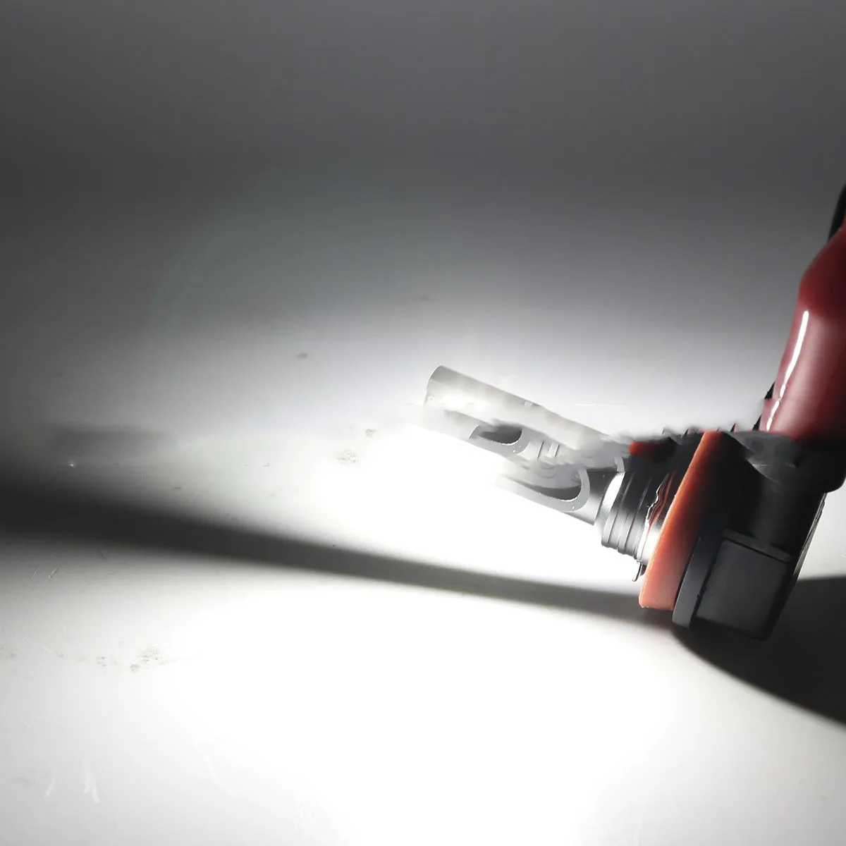 LED car headlight 24W 1200LM H8 H11 socket white light aluminium housing