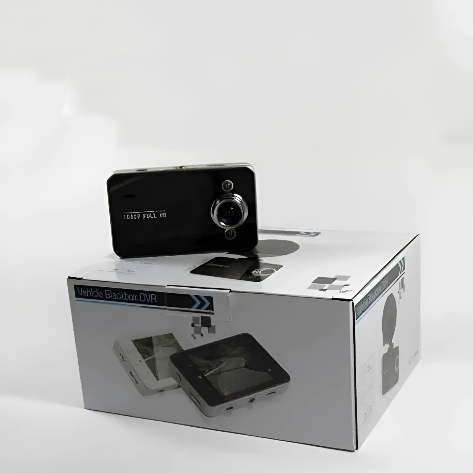 K6000 car dash cam with 120 degree wide angle lens mounted on front windshield in black finish