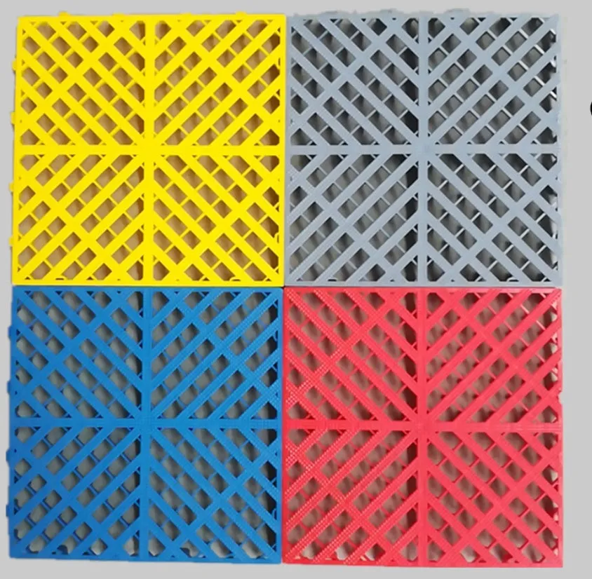Reinforced plastic mosaic grille tile in black, 400mm x 400mm, for car wash floor