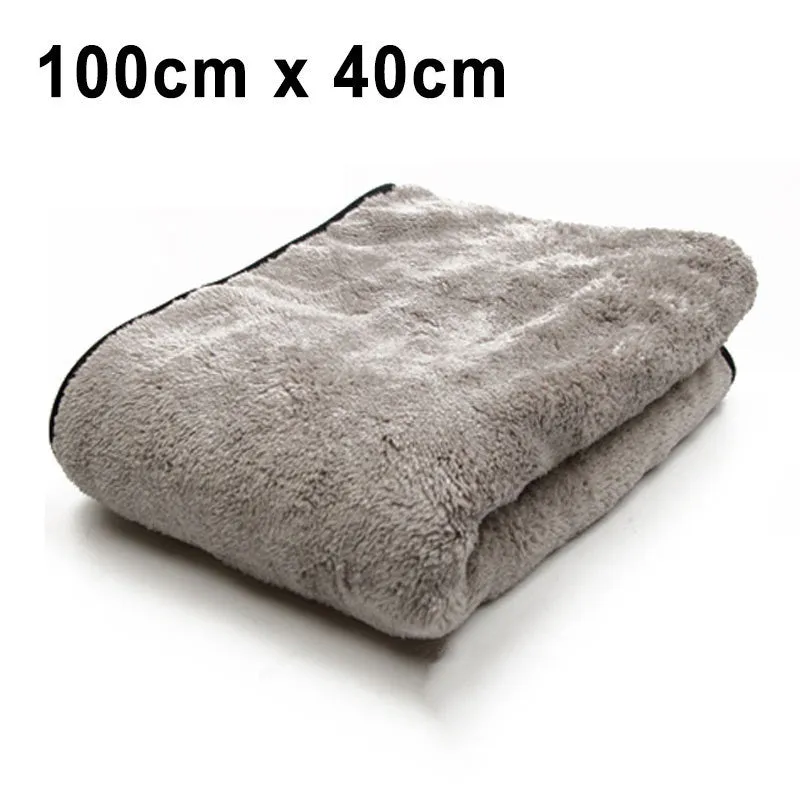 Microfiber car wash towel shown in three size variations: 75x35 cm, 60x40 cm, and 100x40 cm.