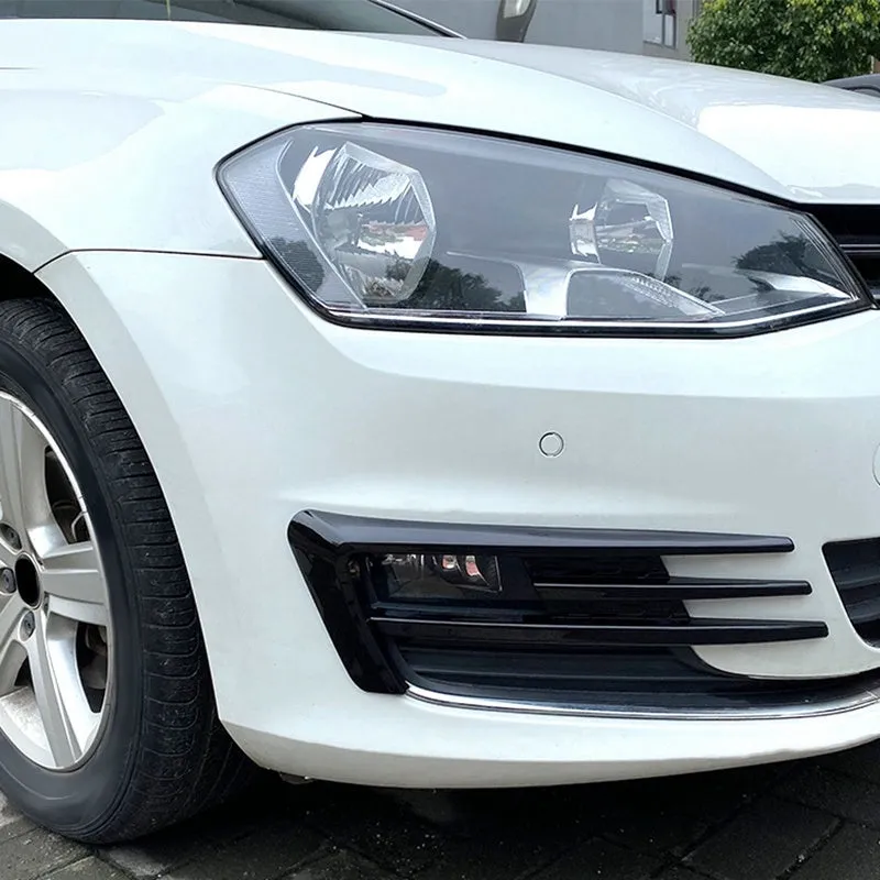 Pair of black and carbon fibre fog lamp grille frames for VW Golf 7 MK7 front bumper