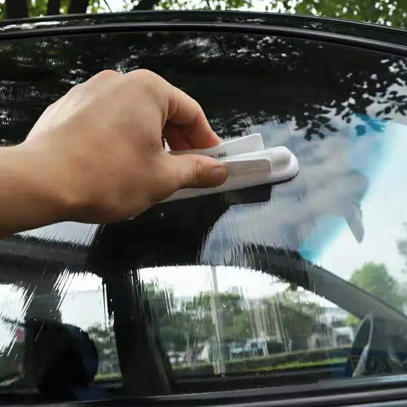 Blue universal car wiper cloth 11.5 cm for rain repellent windshield cleaning on white plastic handle