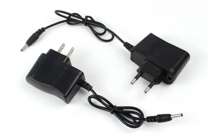 Black 18650 lithium battery charger with DC3.5mm plug for strong light flashlight direct charging