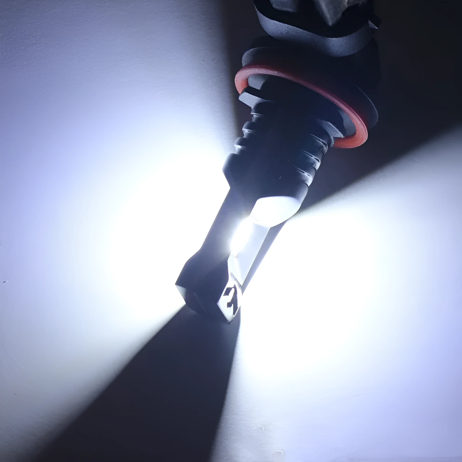 H11 H8 CSP LED car front fog lamp with aviation aluminium housing and six high-power light sources.