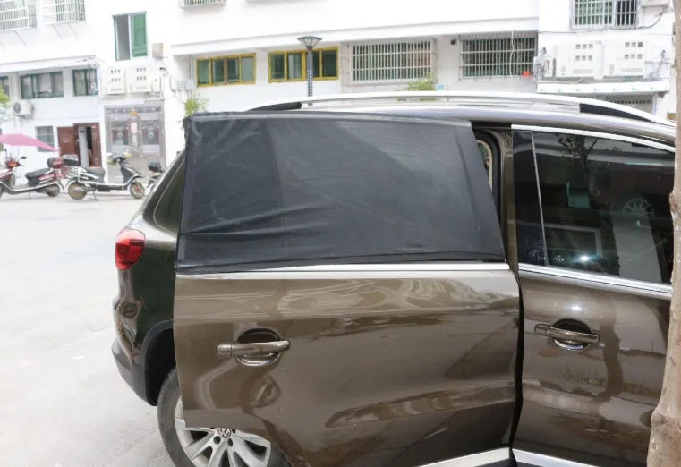 Black polyester mesh car sunshade side curtain placed on rear window, size L 75x45cm