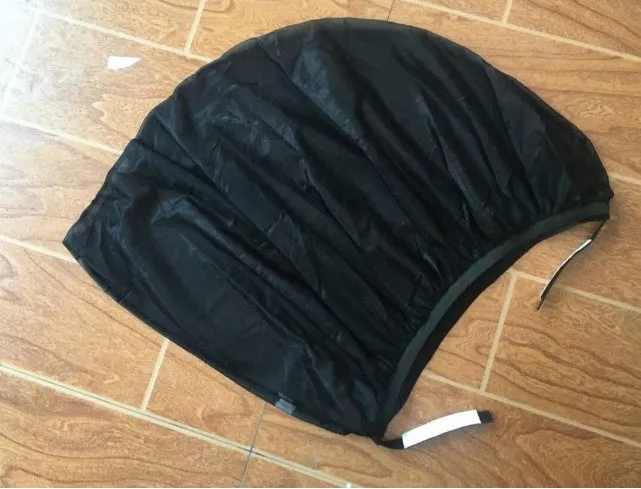 Black polyester mesh car sunshade side curtain placed on rear window, size L 75x45cm