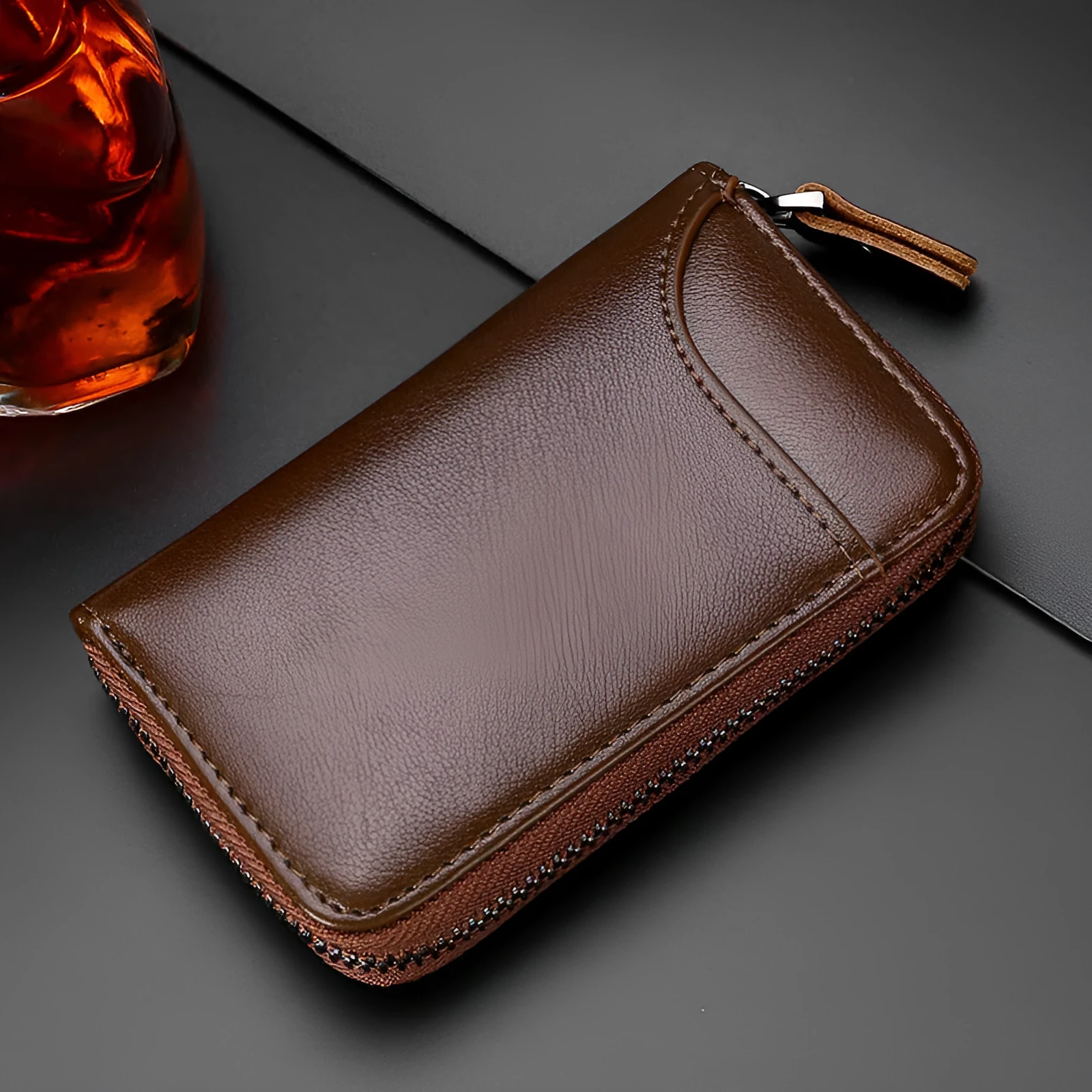 Genuine cowhide leather key case in solid colour with zipper closure and key holder position