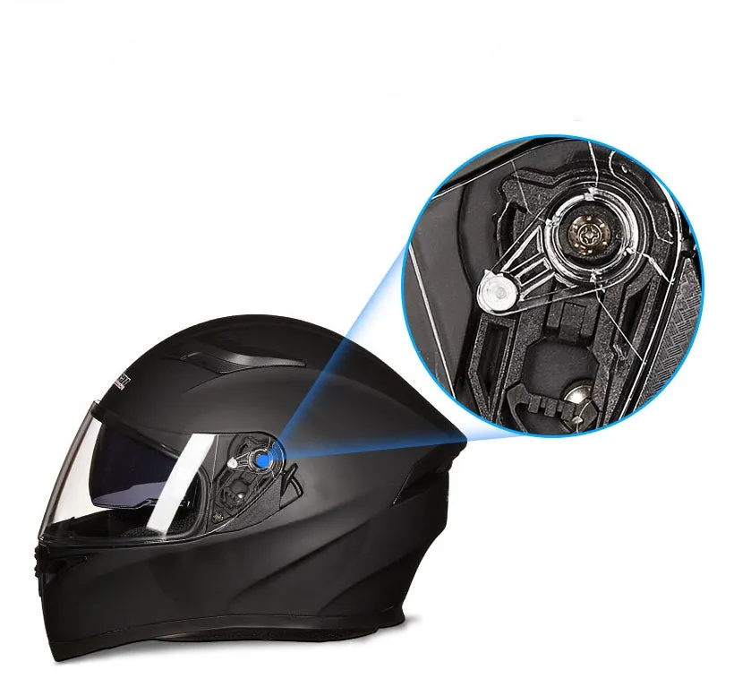 Men and women double lens anti-fog full face motorcycle helmet in ABS, black and red, sizes M to XXL with removable horn