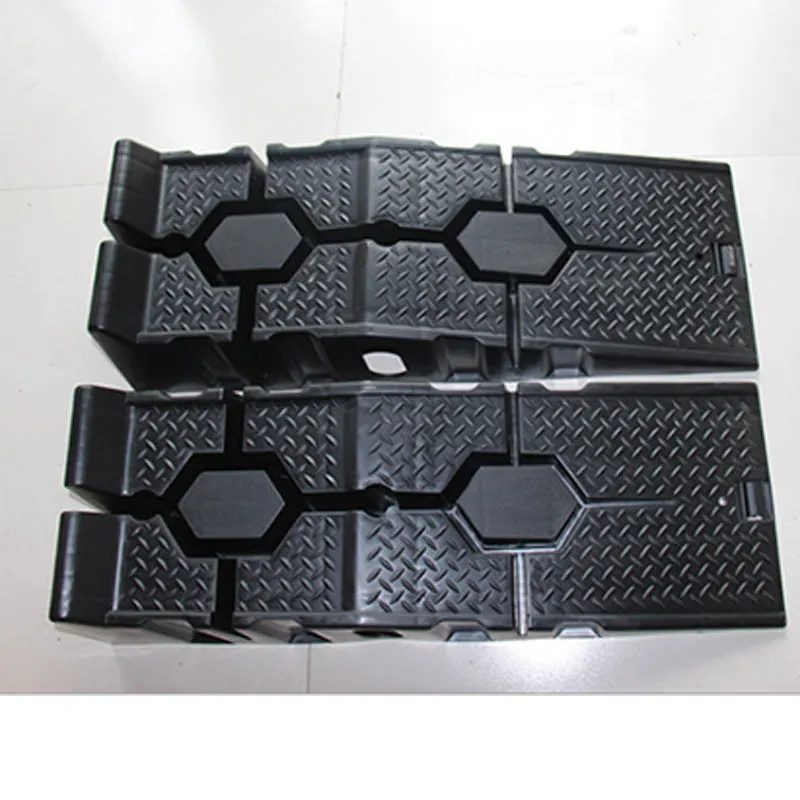 Heavy-duty industrial polypropylene car maintenance ramp 900x330x225mm