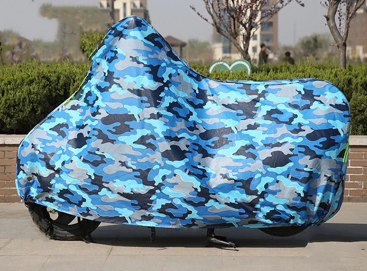 Motorcycle cover in nylon cloth, size M, shown in blue colour on a motorcycle