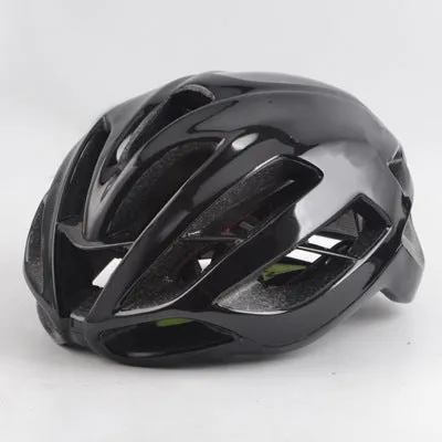 Sponge pad road and mountain bike helmet in adult sizes M and L with 16-20 vents, available in multiple colours