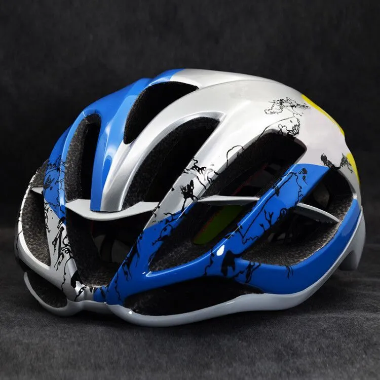 Sponge pad road and mountain bike helmet in adult sizes M and L with 16-20 vents, available in multiple colours
