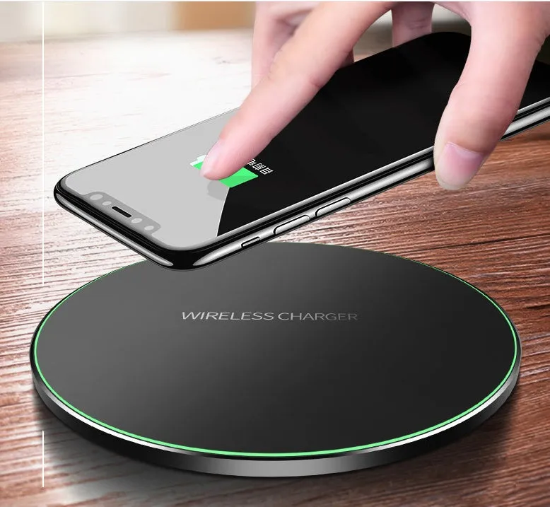 Black 98mm wireless charging pad with copper coil for 9V fast charging iPhone and Samsung