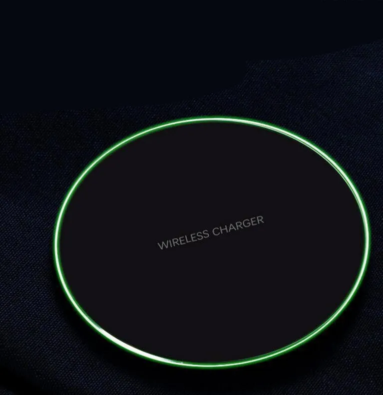 Black 98mm wireless charging pad with copper coil for 9V fast charging iPhone and Samsung