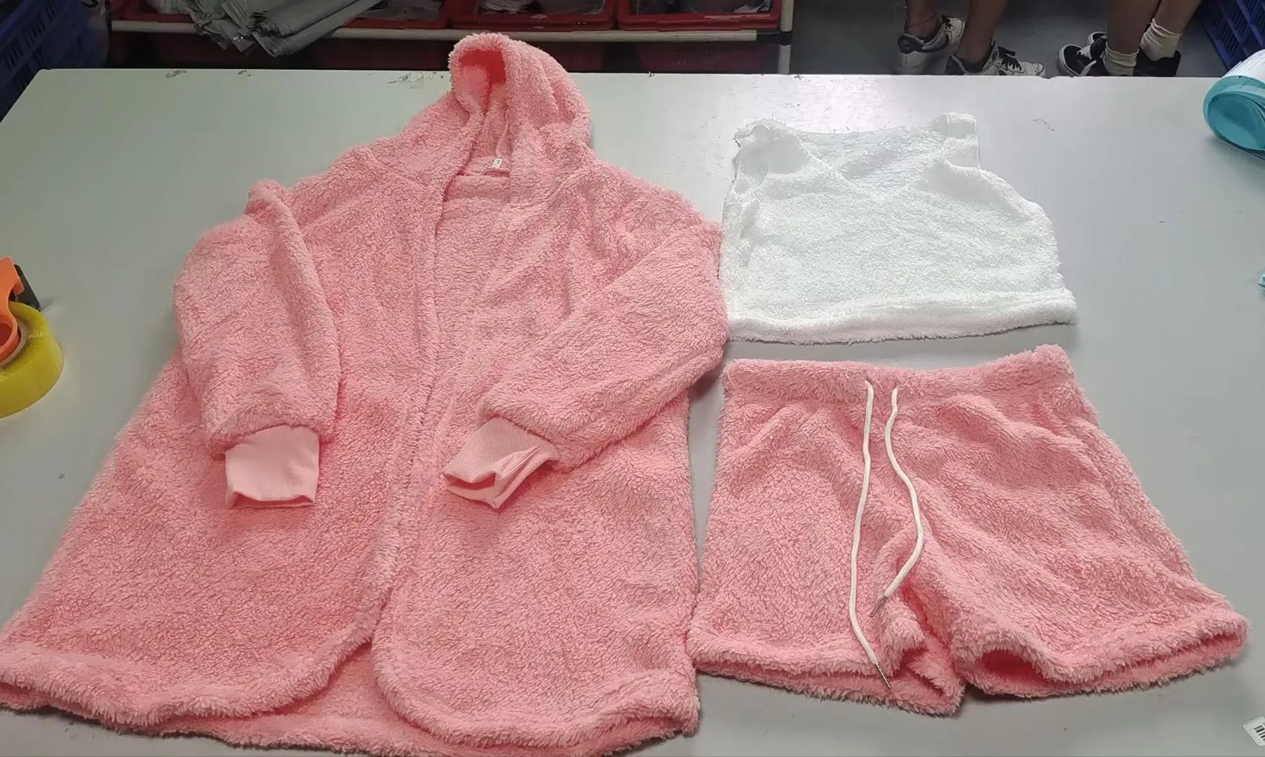 Women's Long Sleeve Crop Tank Top and Drawstring Shorts Pajama Set, Velvet Pants Suit in Multiple Colours White Pink Orange Purple Gray, Available in Asian Sizes S to XXXL for Sleepwear Loungewear