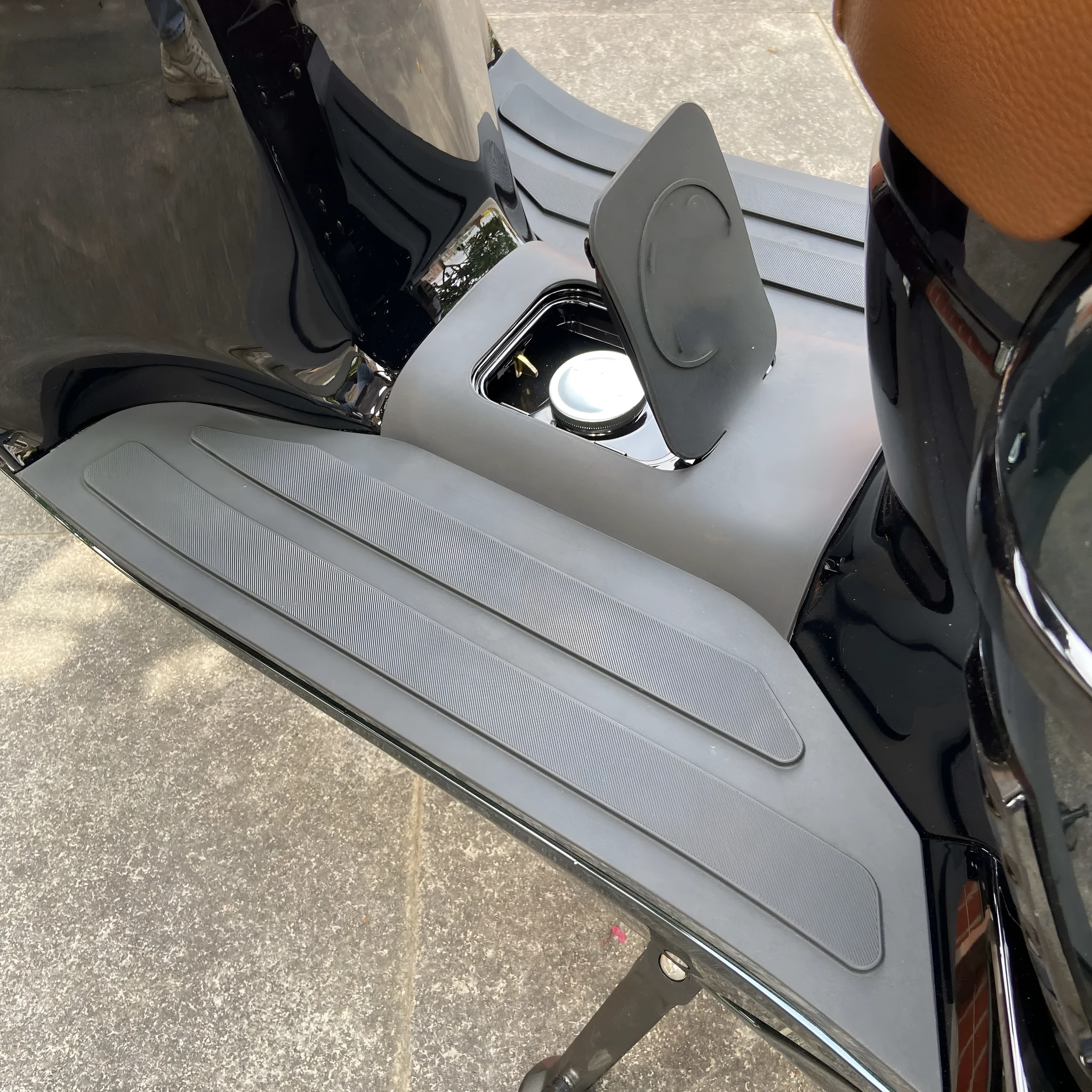 Motorcycle 3D rubber foot pad modification accessories showing four colour and style options