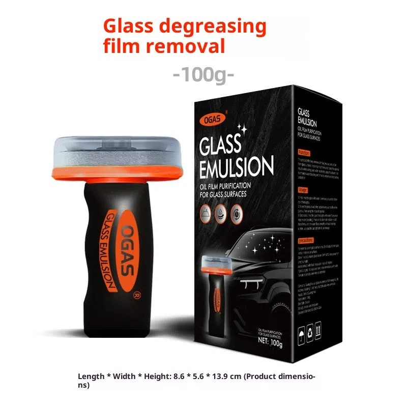 Heavy-duty car glass degreasing cleaning paste for removing oil film and road grime on a windscreen