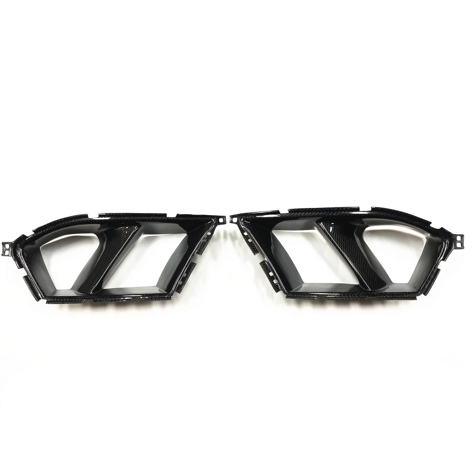 Dry carbon fibre front grille with 3K weave for BMW M3 M4 G80 G82 models in black.