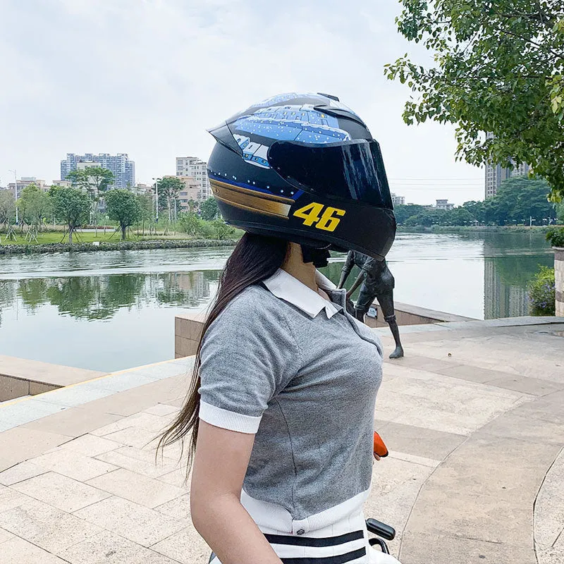 ABS motorcycle helmet for electric vehicles in grey and yellow colour options showing six available sizes