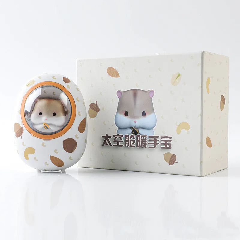 White hamster hand warmer power bank with 5000mAh battery capacity and fourth-gear heating controls