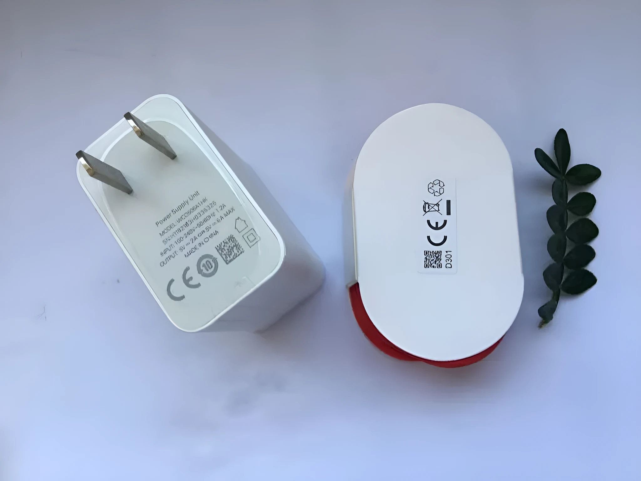 30W USB fast charger with 6A data cable showing charging head and 1 metre cable
