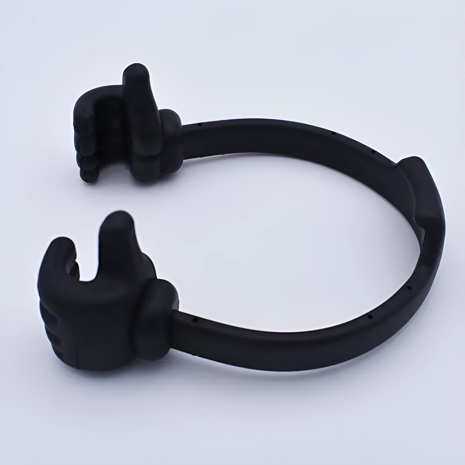 Polypropylene desktop stand holding a mobile phone in a comfortable viewing position