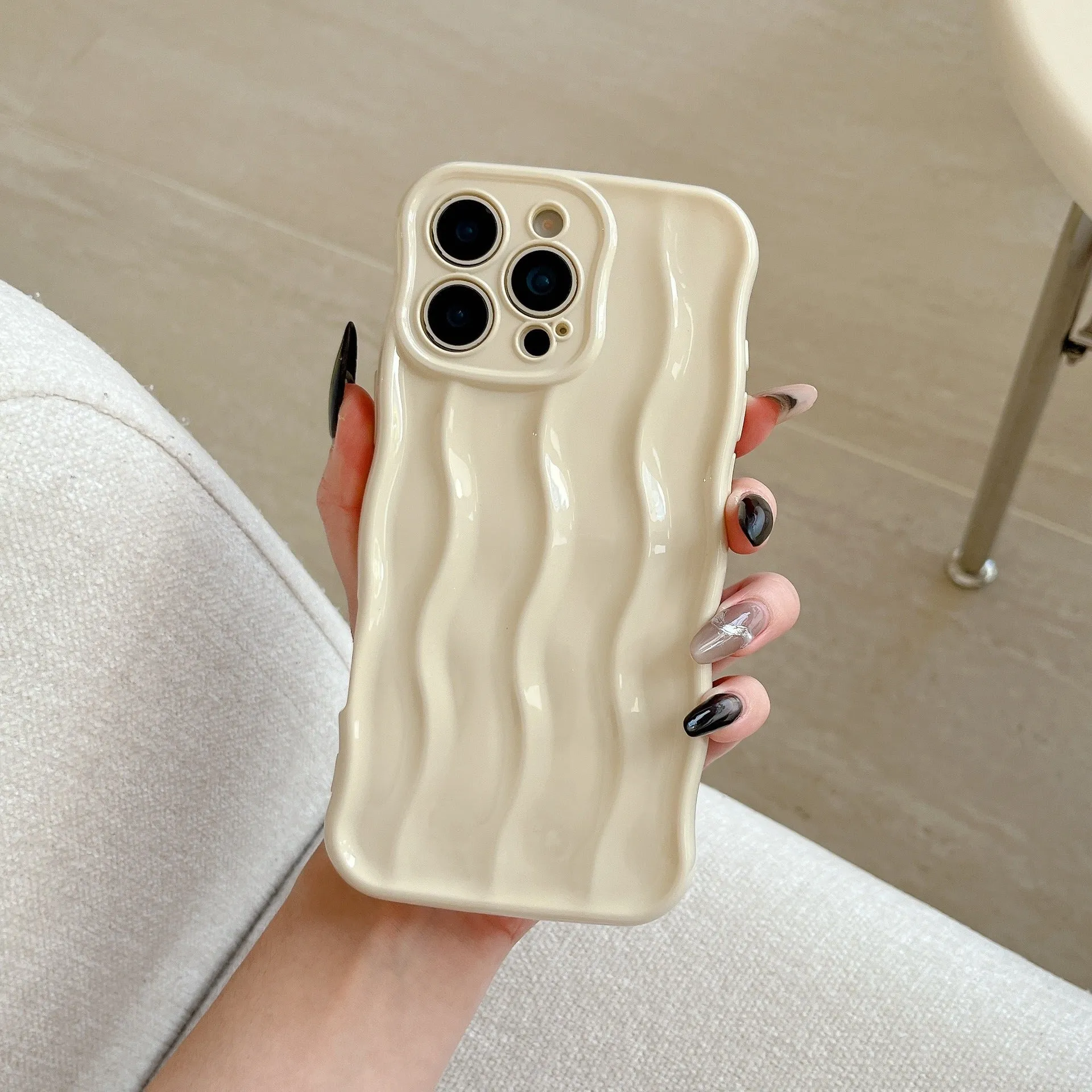 Electroplating three-dimensional wave stripe TPU phone case for iPhone 17 Pro Max in electroplated black finish