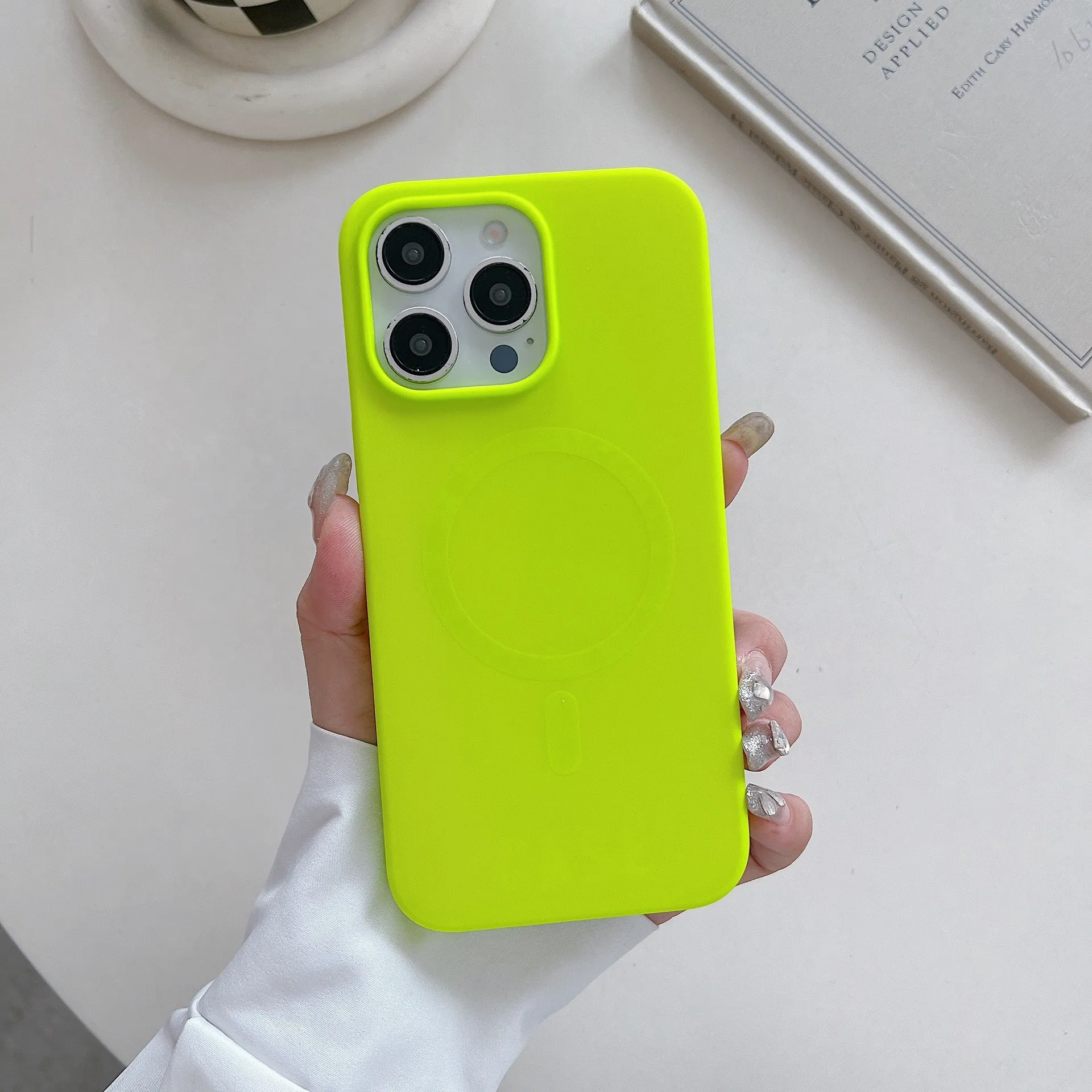 Solid colour liquid silicone magnetic phone case with frosted finish, shockproof protection, for iPhone 14 Pro Max