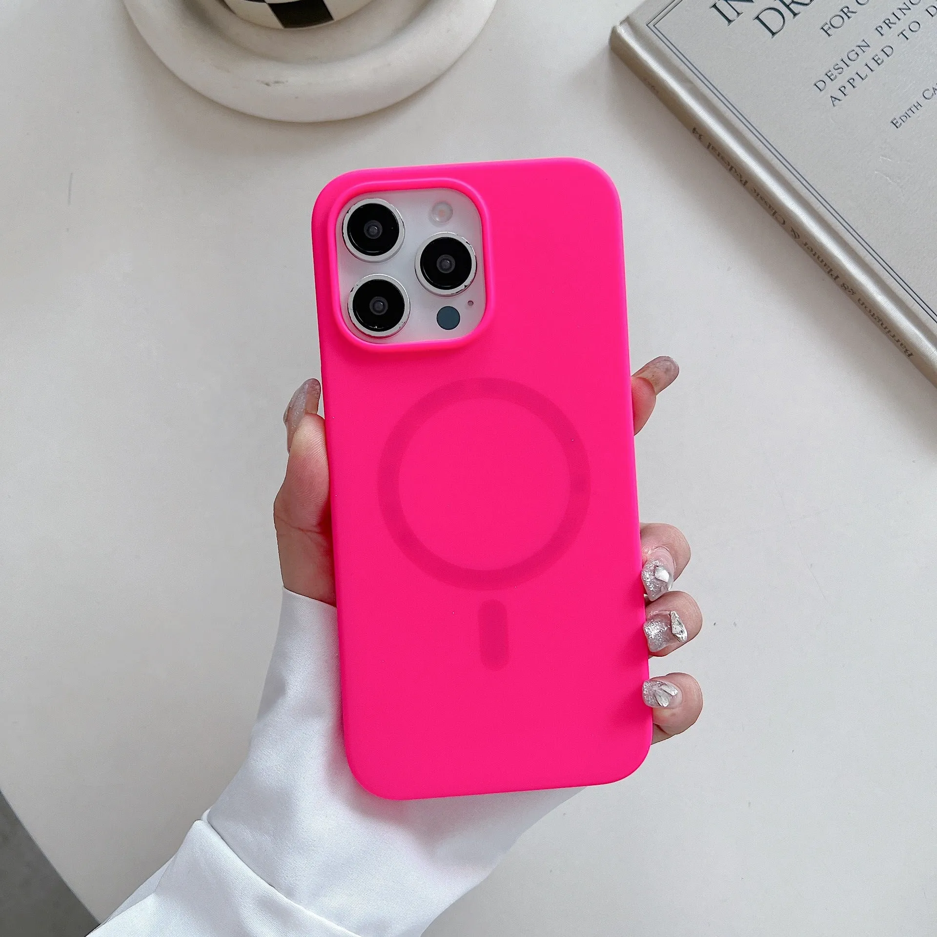 Solid colour liquid silicone magnetic phone case with frosted finish, shockproof protection, for iPhone 14 Pro Max