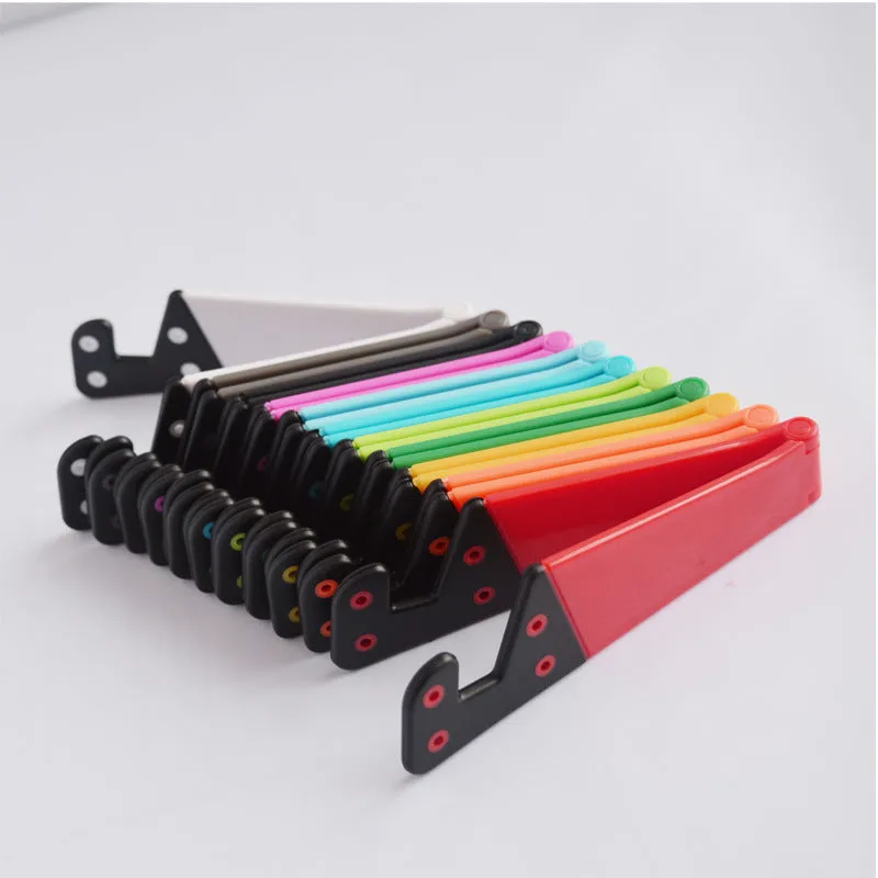 Universal mobile phone holder in black for car dashboard or windscreen mounting, general model