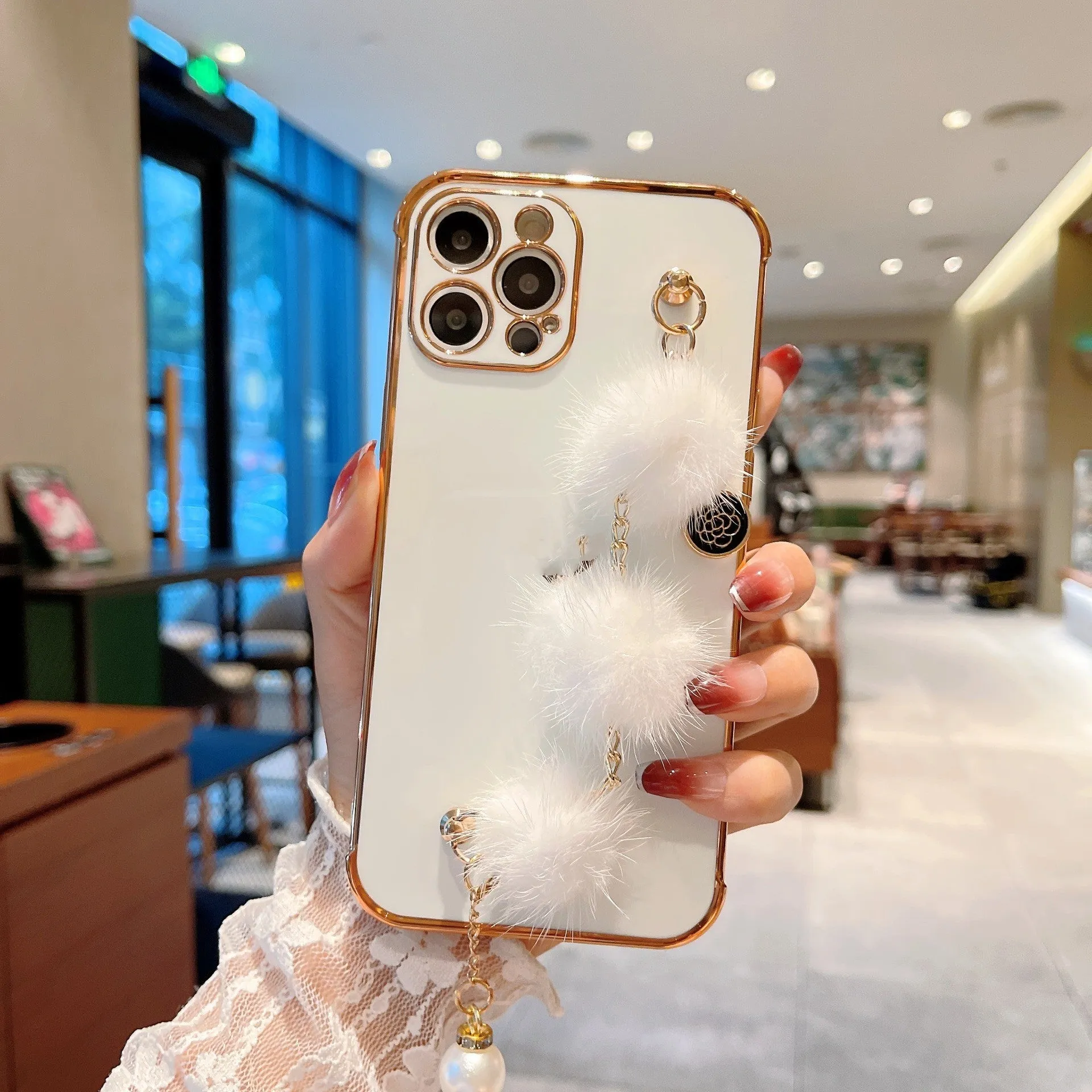 TPU phone shell with plush bracelet and electroplated chain in black for iPhone 13 Pro Max