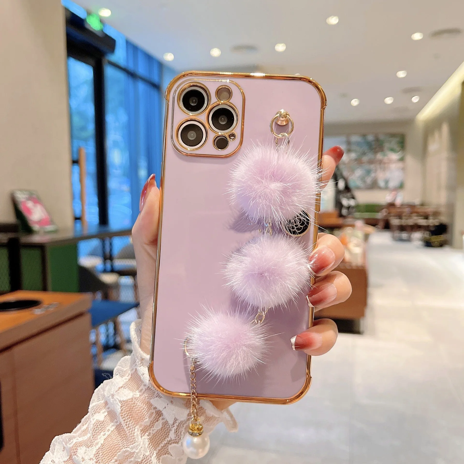 TPU phone shell with plush bracelet and electroplated chain in black for iPhone 13 Pro Max