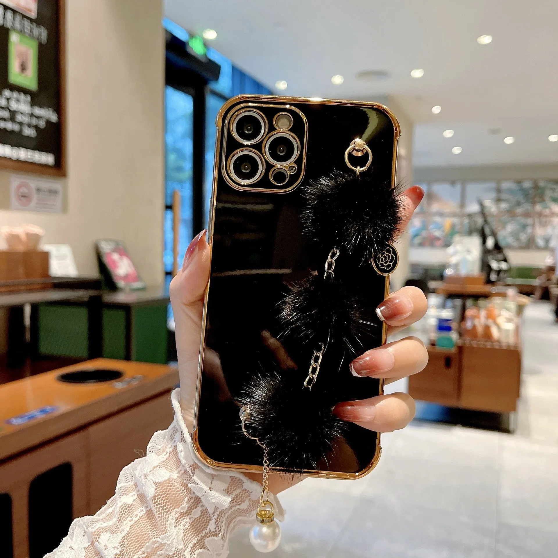 TPU phone shell with plush bracelet and electroplated chain in black for iPhone 13 Pro Max