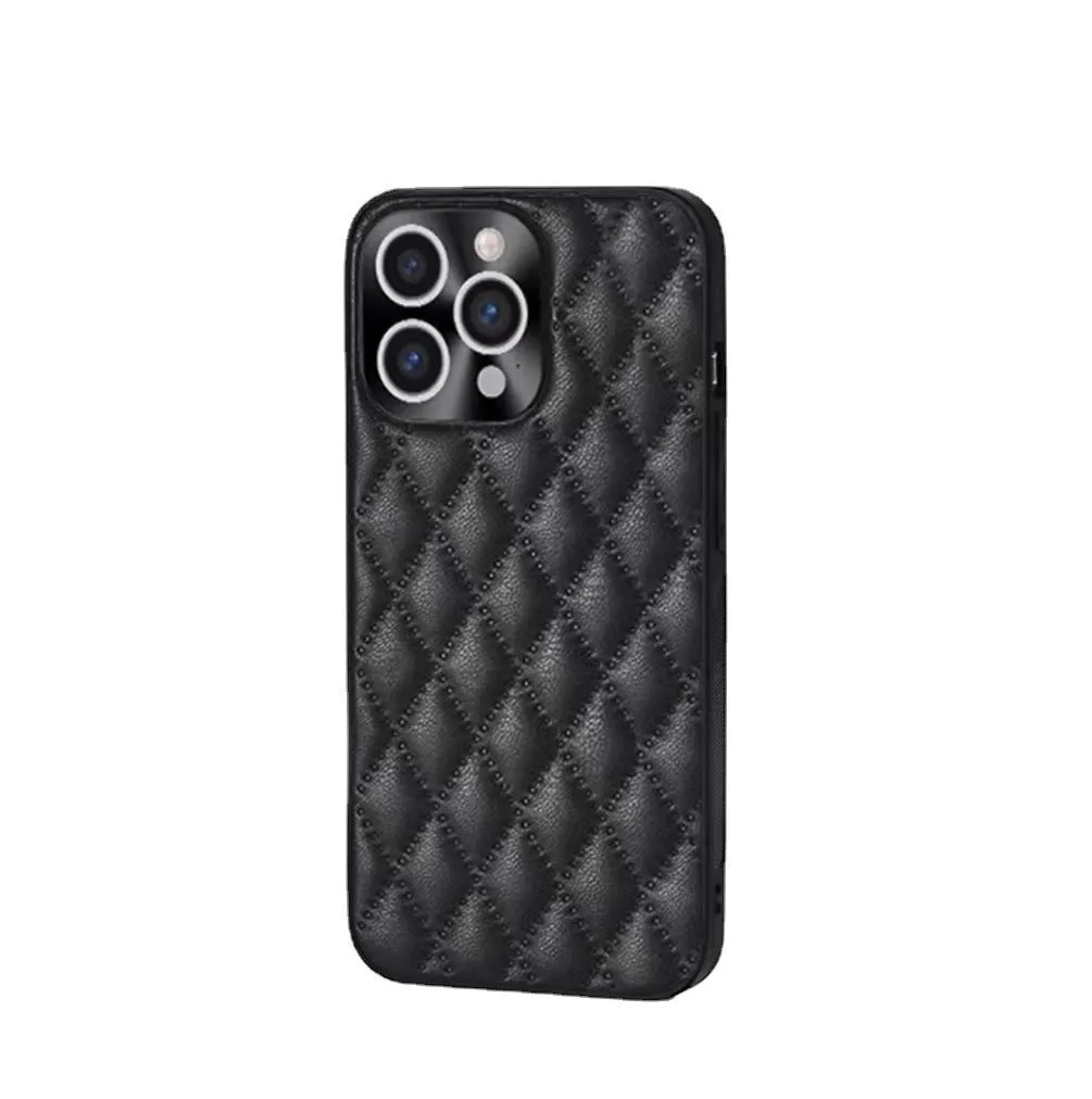Diamond plaid crossbody phone case in imitation leather for iPhone with chain strap, cream white colour