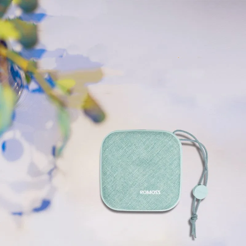 Linen Art mini portable mobile power bank in green with 10000mAh capacity and USB ports