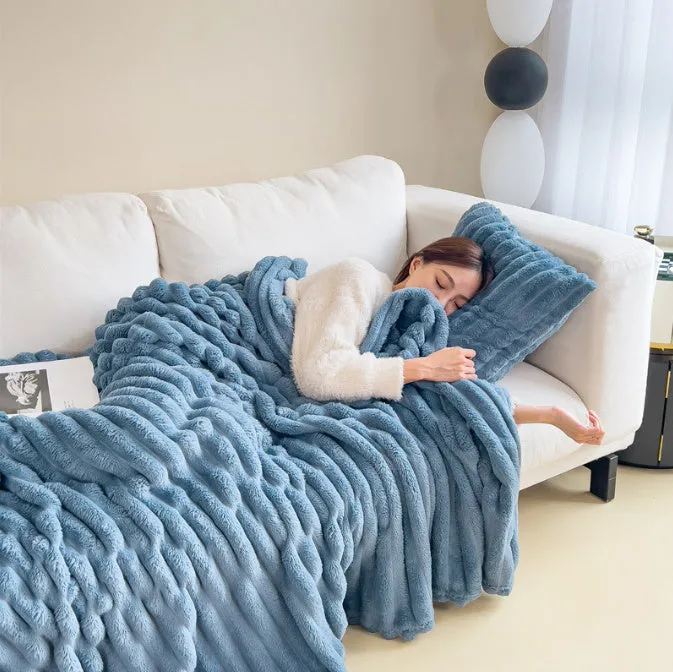 Soft Wind bubble velvet polyester blanket in solid colour showing double-sided thickening texture