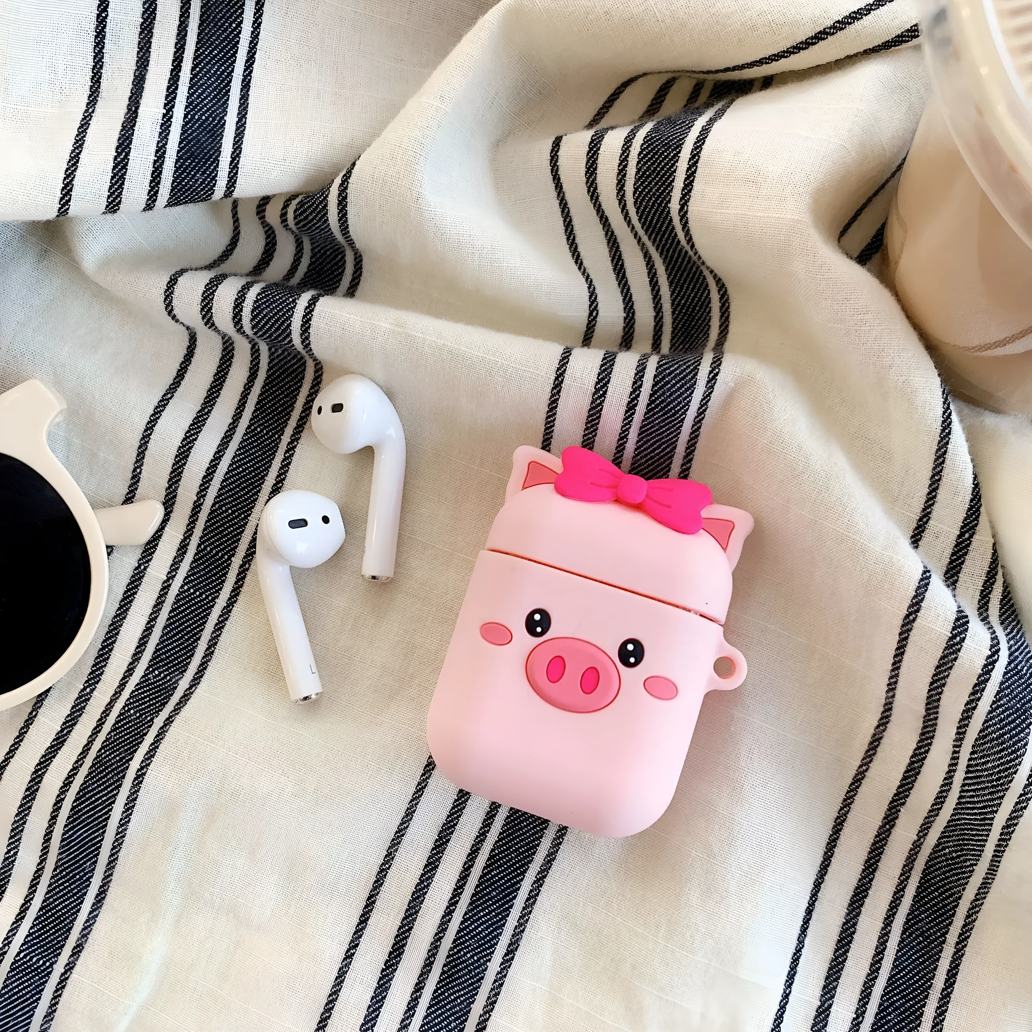 Silicone protective case for AirPods 1/2 with anti-fall cartoon animal design, Pink Butterfly Pig style
